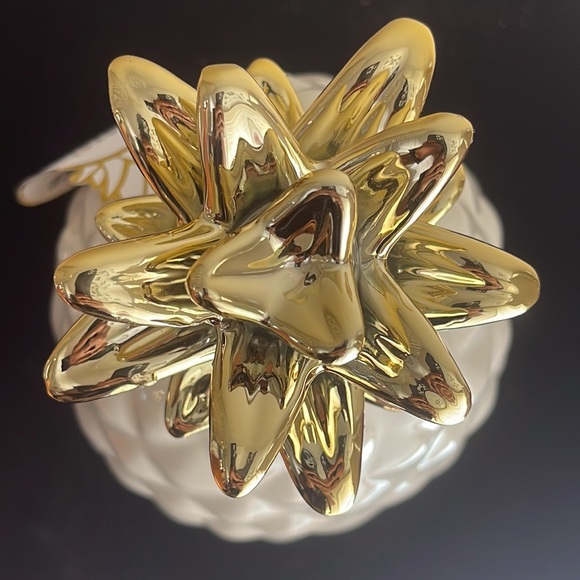 Hazel & Co. White and Gold Crown Ceramic Pineapple Figurine Decor - Picture 4 of 16